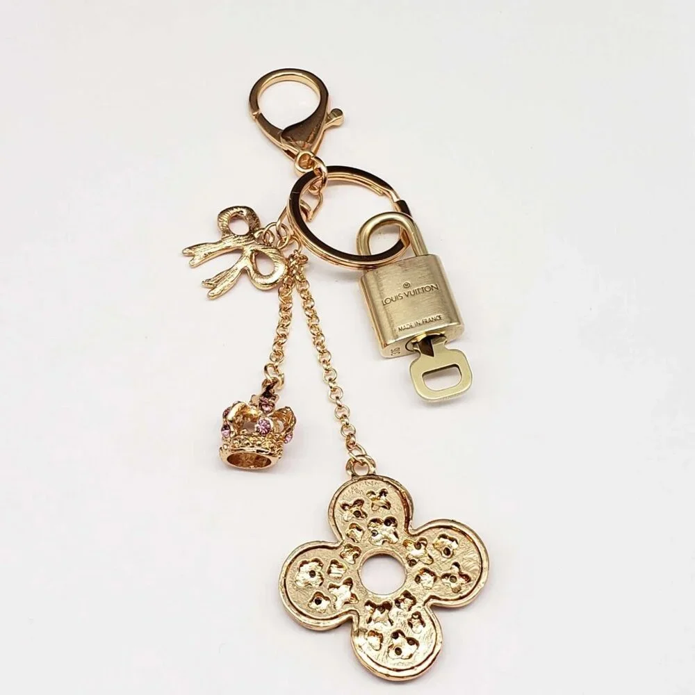 LV Gold Padlock Authentic 🔑 Luxury Bag Charm w/ Unbranded Flower Keychain